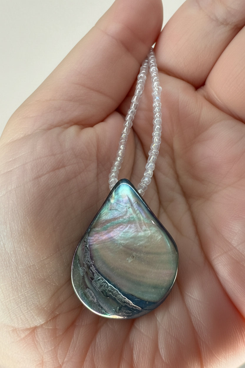 She Sells Seashells (Iridescent) - 12 1/2” Beaded Choker Necklace
