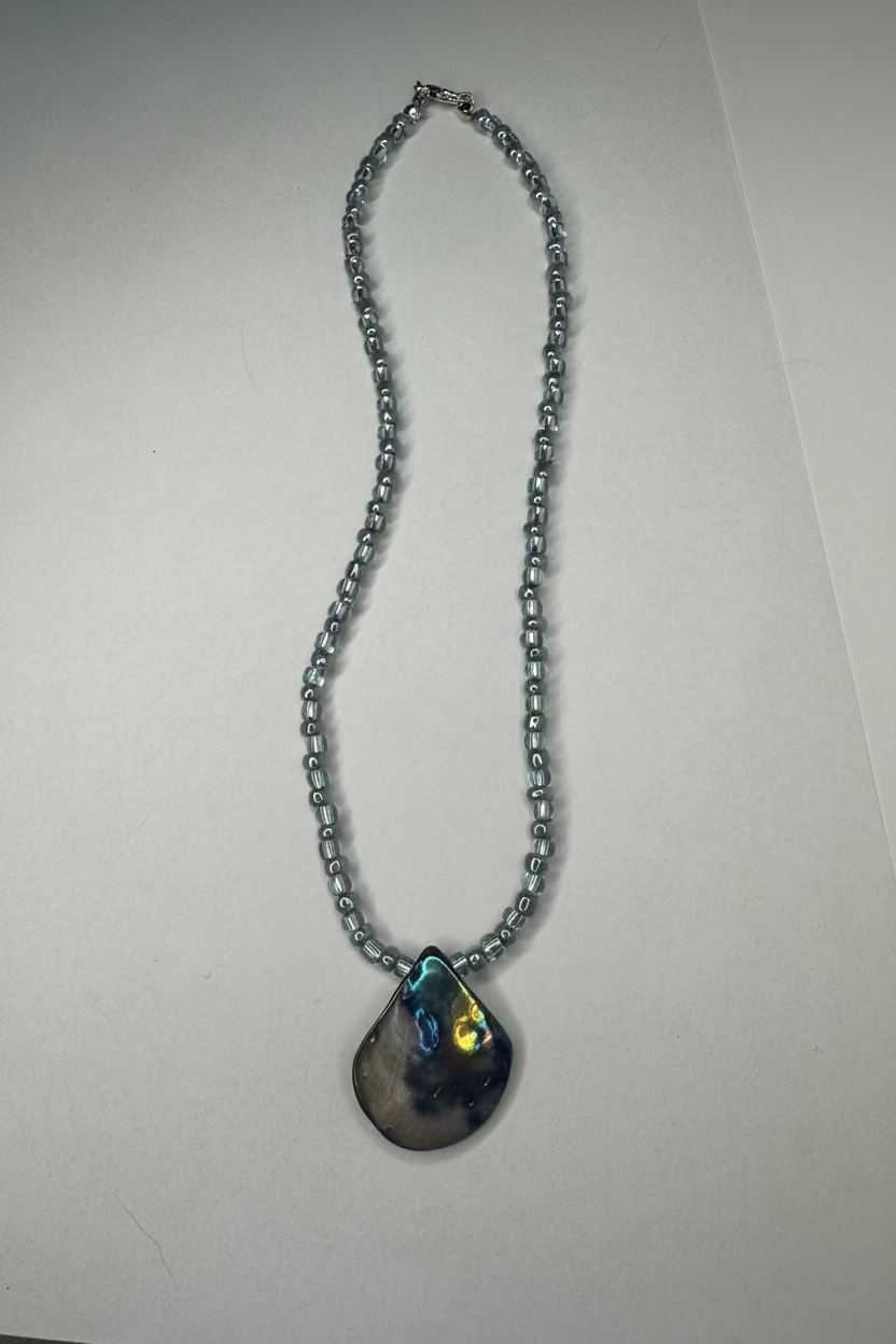 She Sells Seashells - 14 1/2” Beaded Choker Necklace
